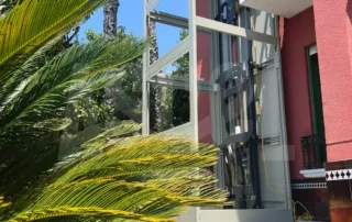 Montaje de Estructura Autoportante para Homelift en Hueco Exterior: Una Solución Innovadora para la Accesibilidad en Viviendas